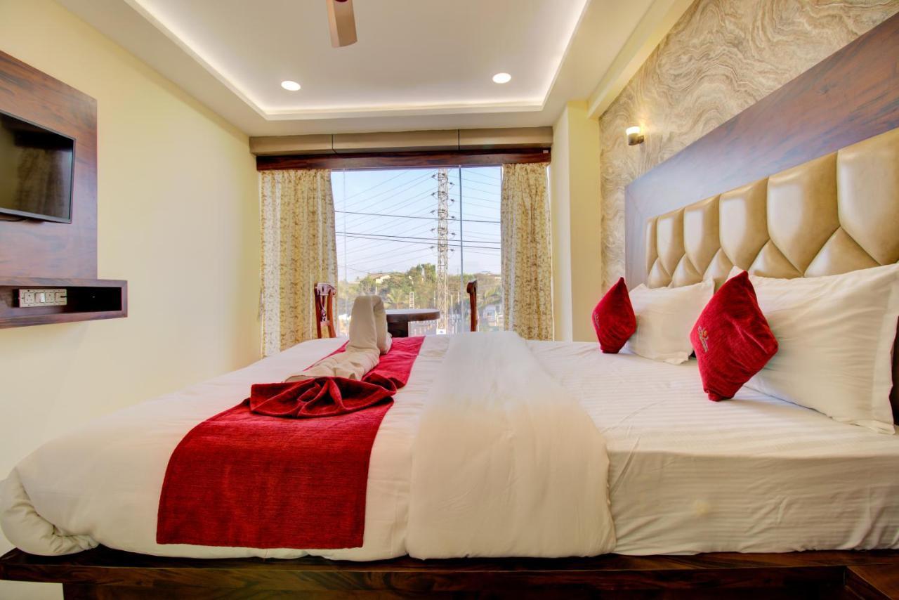 Hotel Samaira Residency,Dombivali Dive Exterior foto
